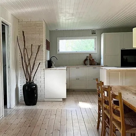 Peaceful Close To At Reerso Store Fuglede